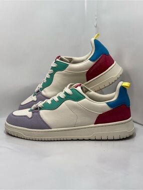 No Boundaries Women’s US Size 7 lace up court sneakers White/Green/Pink/Purple